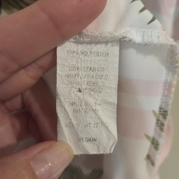 A'Gaci Floral Striped White Pink Keyhole Flutter Sleeve Blouse Top size Medium - Picture 4 of 5